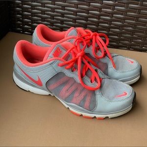 Size 7.5 Nike Training Flex TR2 Runners